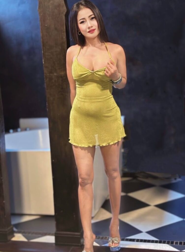 Takky erotic nuru masseuse Aya Bangkok