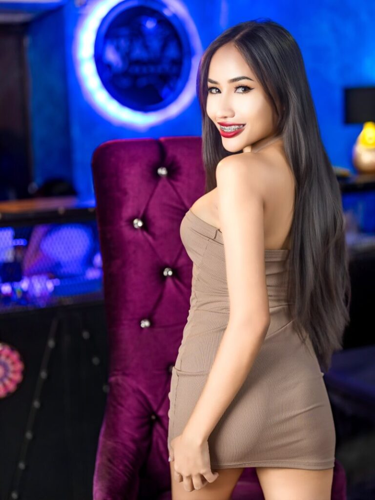 Mew tantric masseuse Aya Bangkok