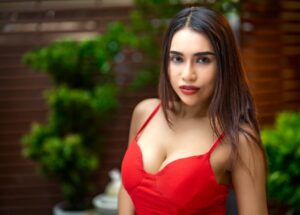 Aon masseuse aya bangkok